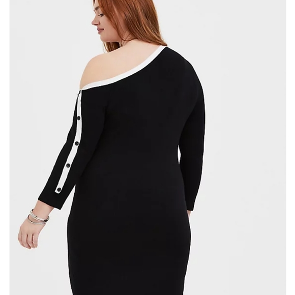 Torrid Black & White Off The Shoulder Sweater Dress - Picture 2 of 4